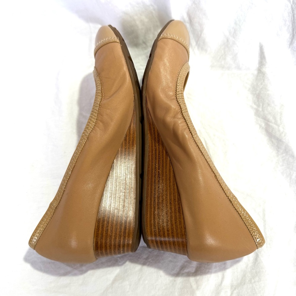 Cole Haan Nude/Tan Leather Cap-Toe Wedge Women’s Shoes Size 7.5 Office Feminine - Picture 4 of 8